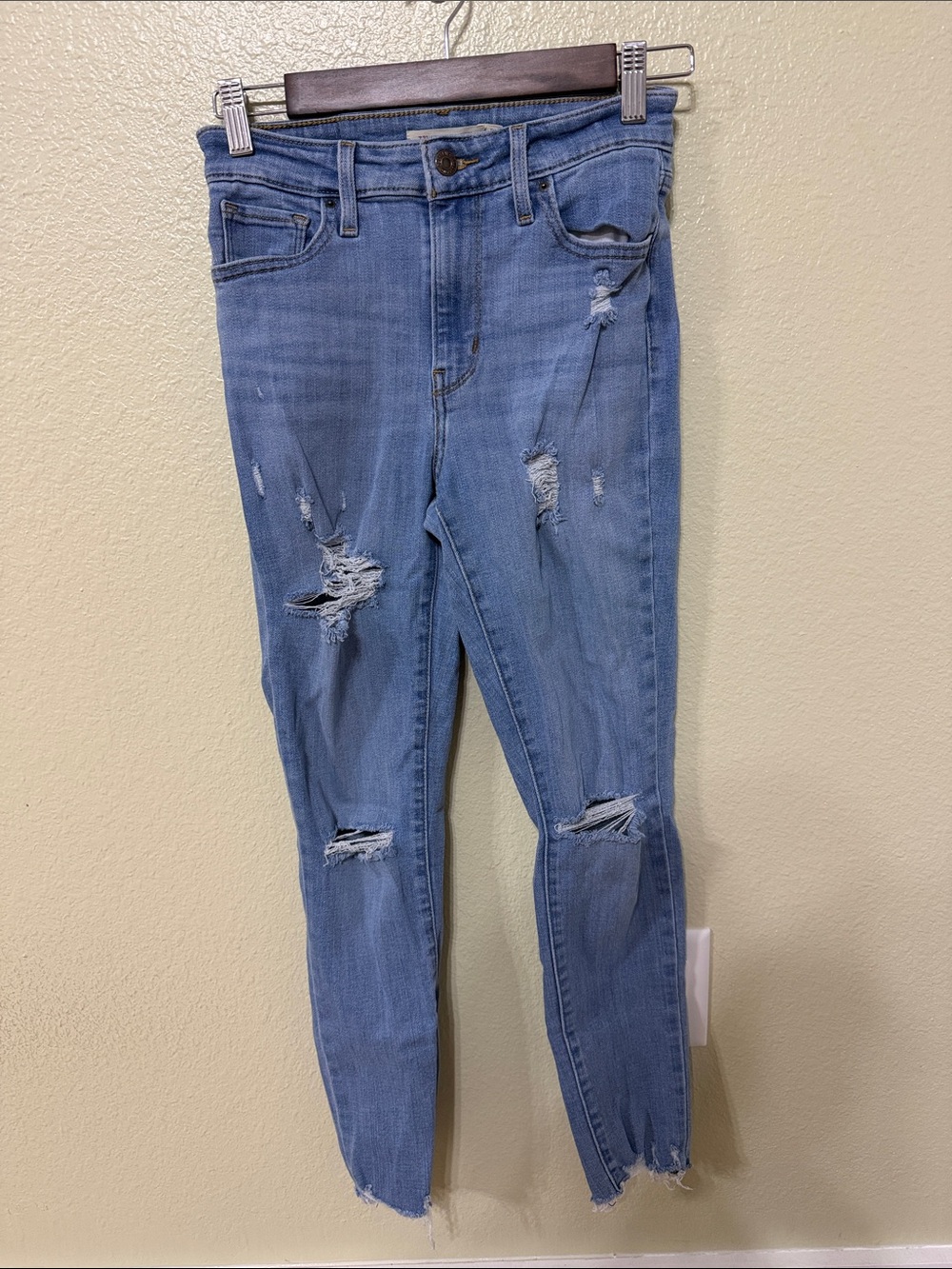 Levi’s High Rise Skinny Jeans